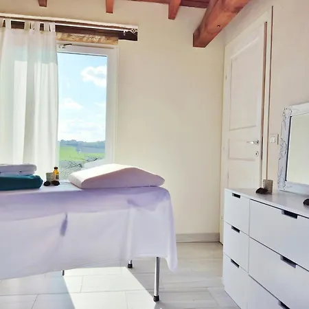 House With Pool Among Monferrato Vineyards Casa vacanze