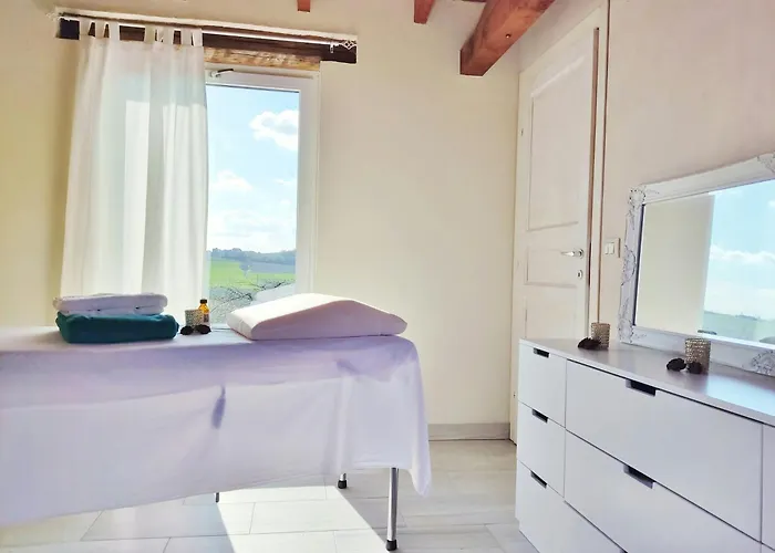 House With Pool Among Monferrato Vineyards Casa vacanze