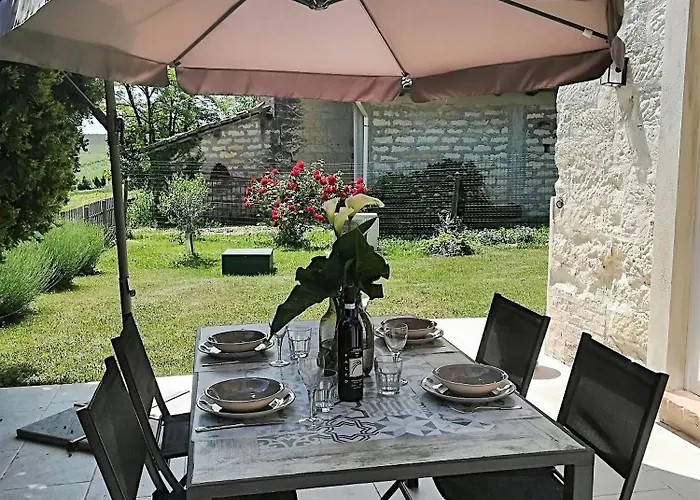 House With Pool Among Monferrato Vineyards Casa vacanze